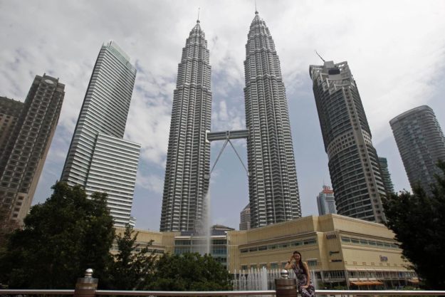 Las Torres Petronas. La obra de César Pelli en Malasia. Las Torres Petronas. La obra de César Pelli en Malasia.
