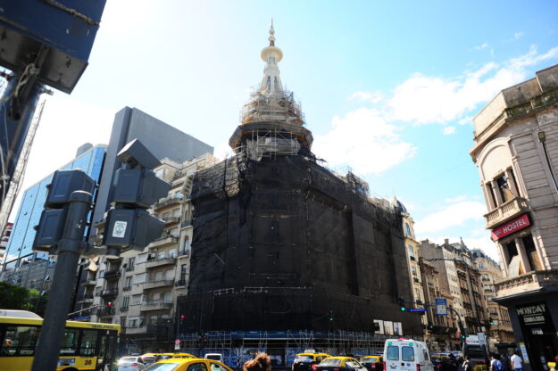 trabajos-de-restauracion-del-edificio___Lxtpme0Fm_1200x0__1